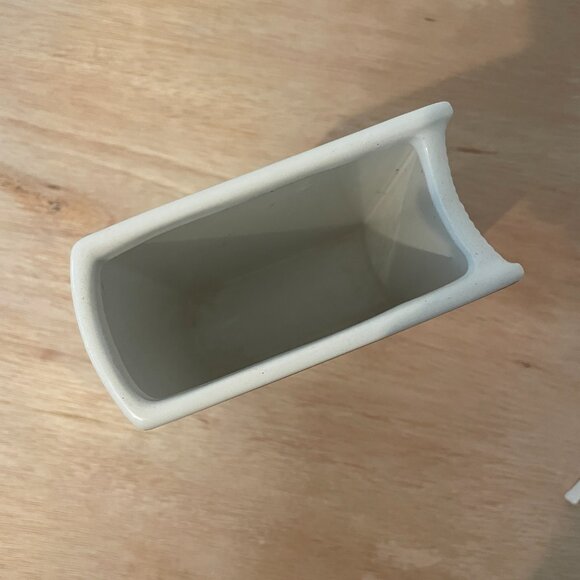 Bibliophile Vase: A Compendium of Flowers, Oscar Wilde quote, ceramic, colorful - Picture 6 of 8